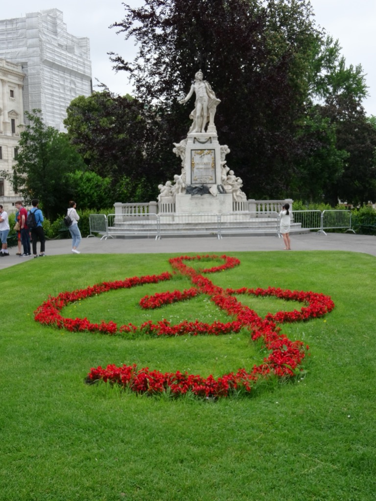 Mozart Statue