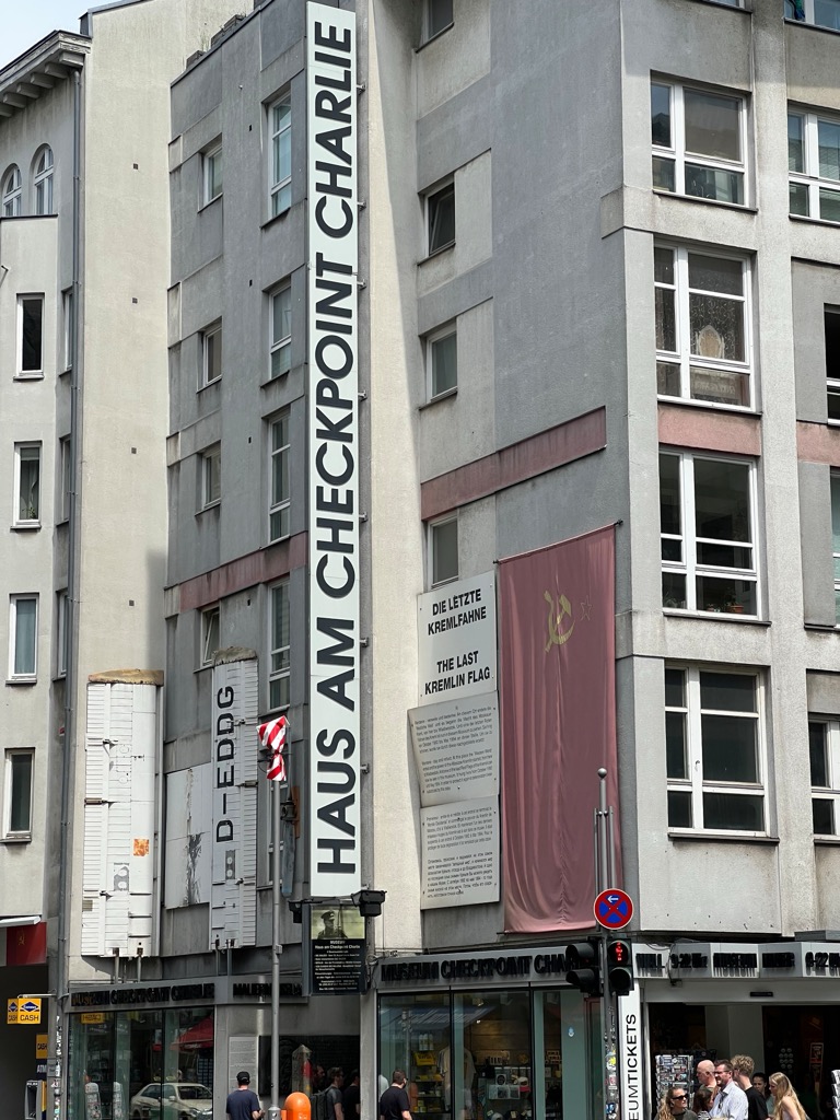 Checkpoint Charlie museum