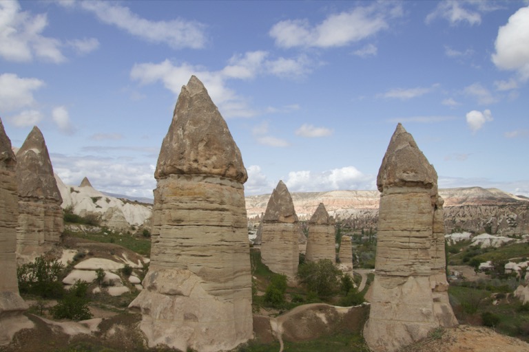 Love valley formations